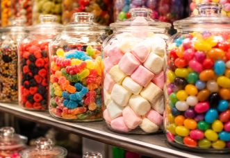 Tarros de chucherías, caramelos y golosinas en La Despensa de Pepita